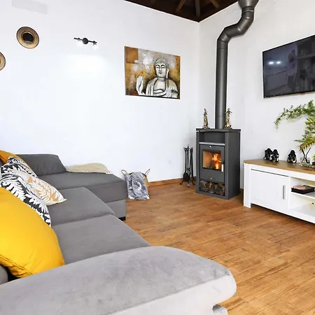 Holiday home Casa Pino Arujo