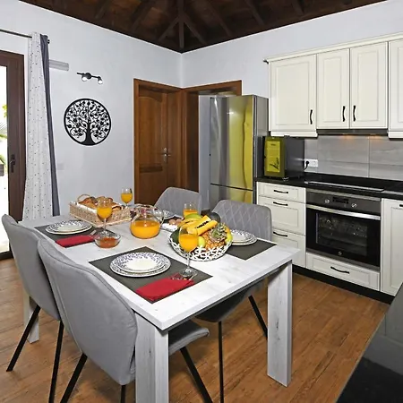 Casa Pino Arujo * Tijarafe