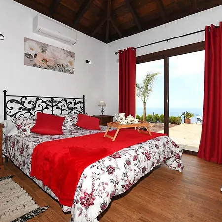 Holiday home Casa Pino Arujo