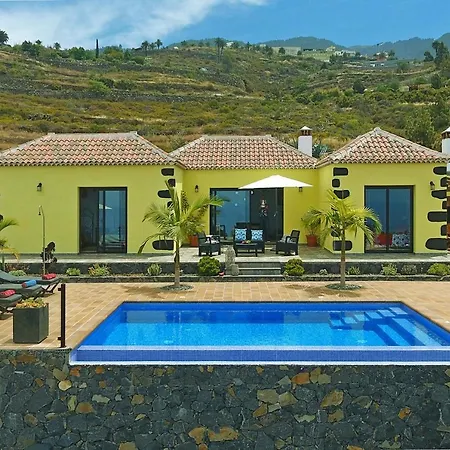 Casa Pino Arujo
